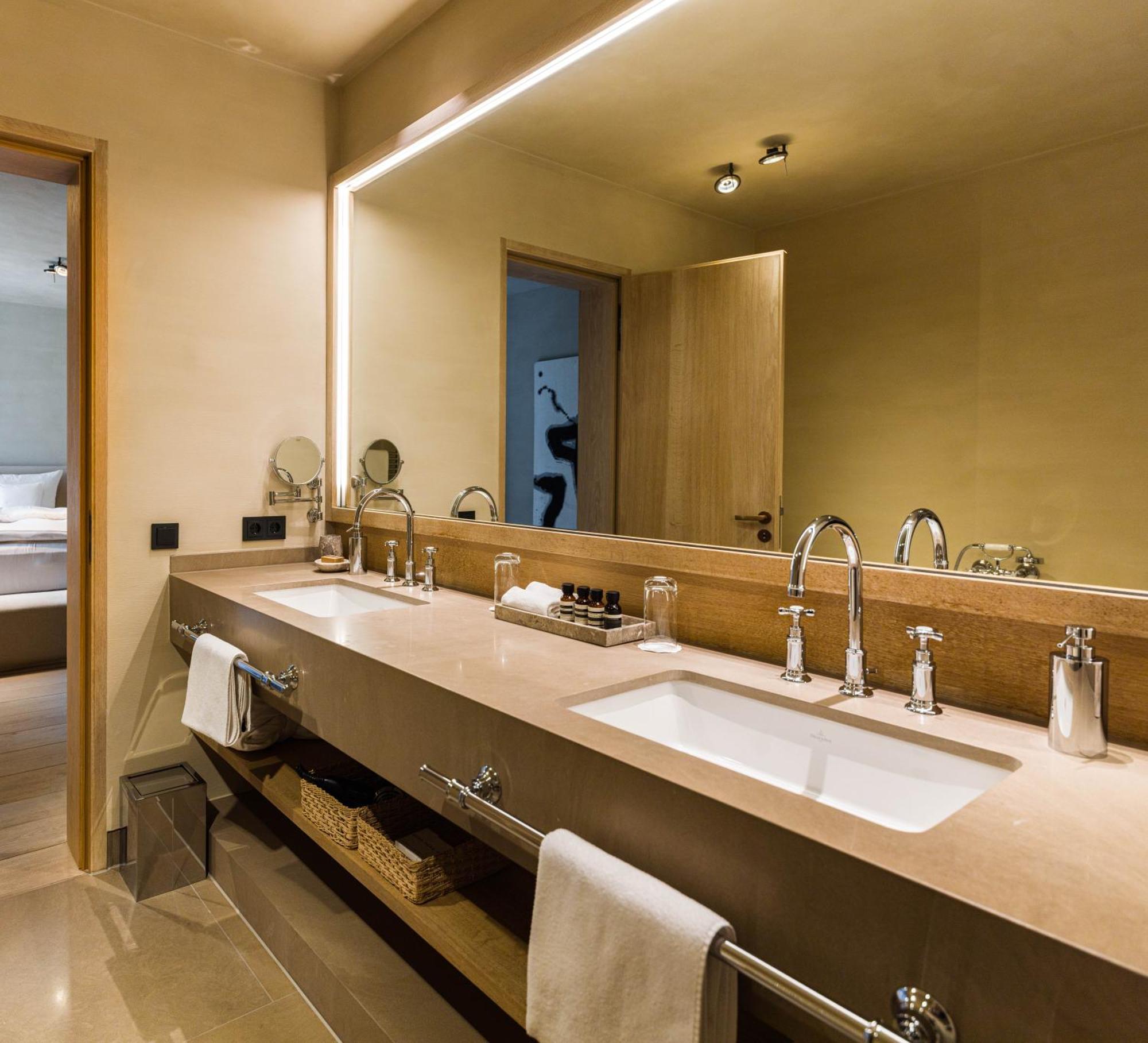 Hotel Purs Андернах Екстериор снимка