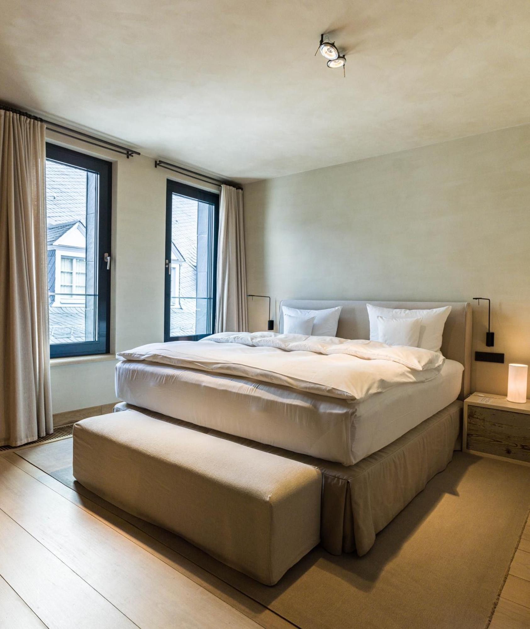 Hotel Purs Андернах Екстериор снимка