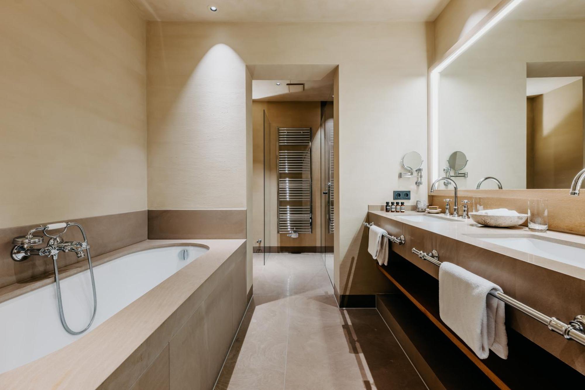 Hotel Purs Андернах Екстериор снимка