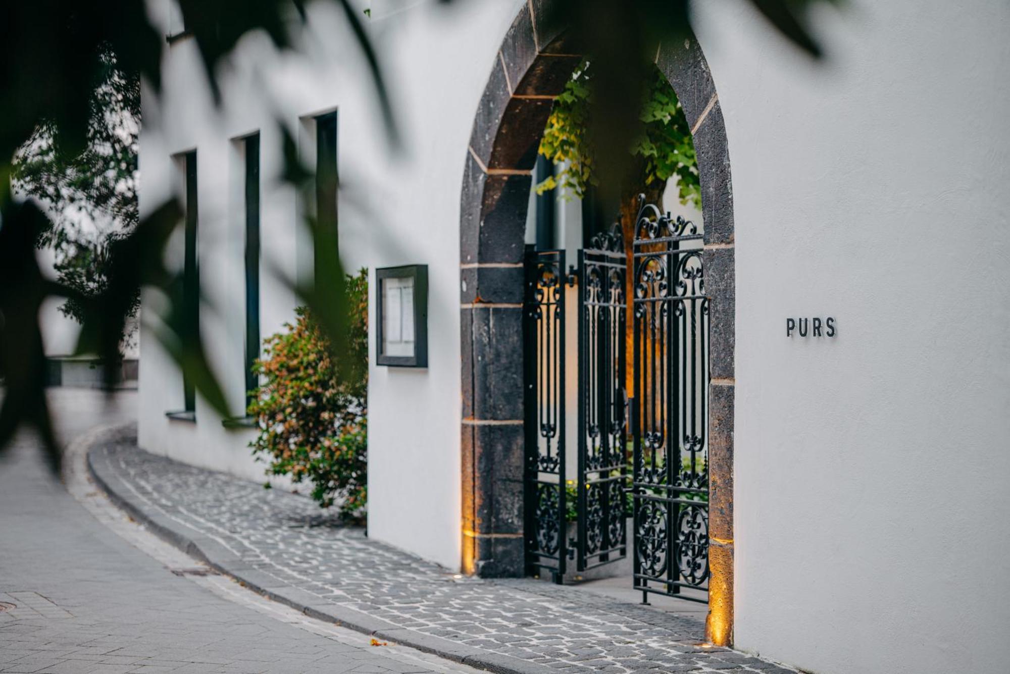 Hotel Purs Андернах Екстериор снимка